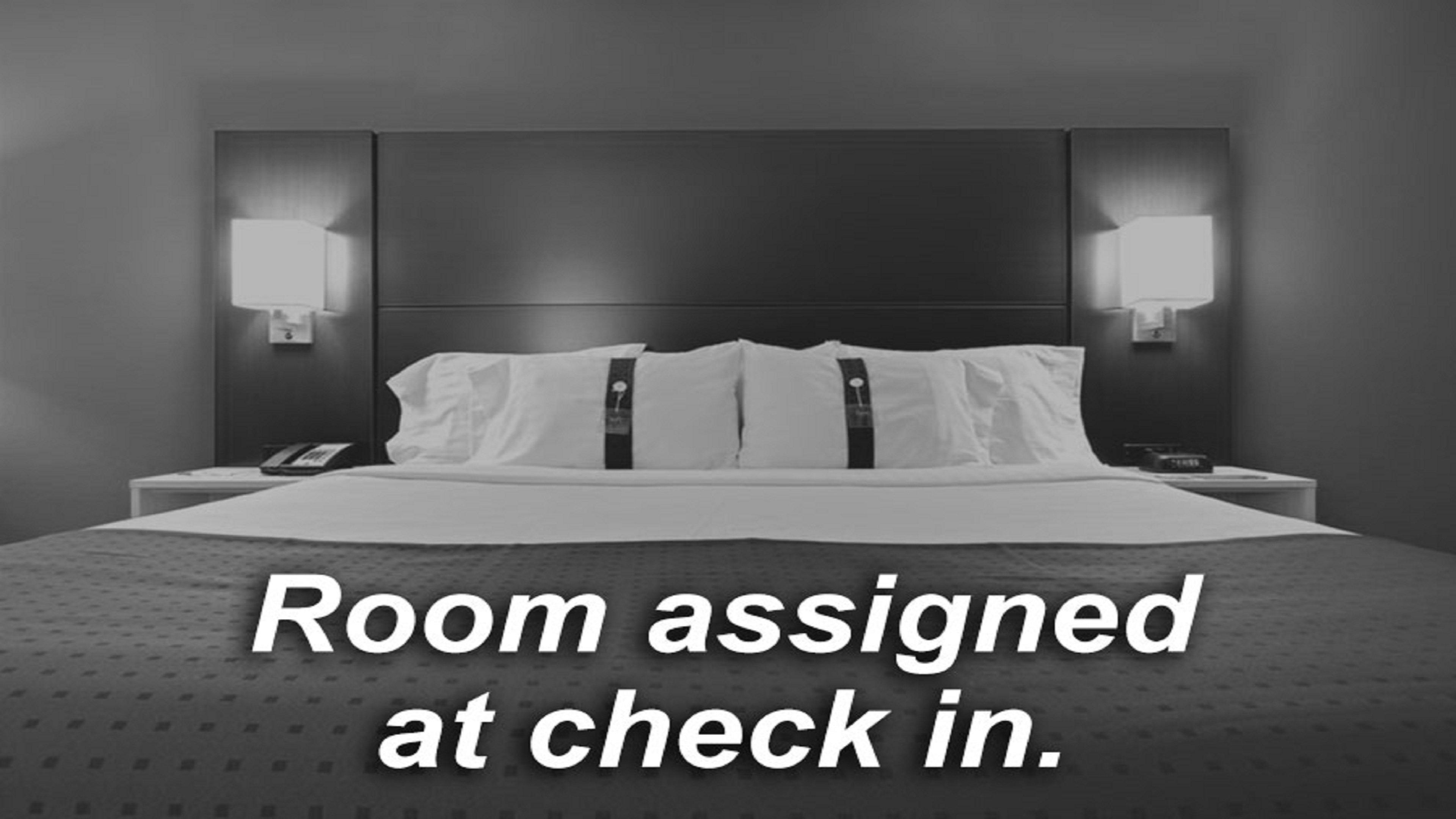 Holiday Inn Express & Suites North Topeka Extérieur photo