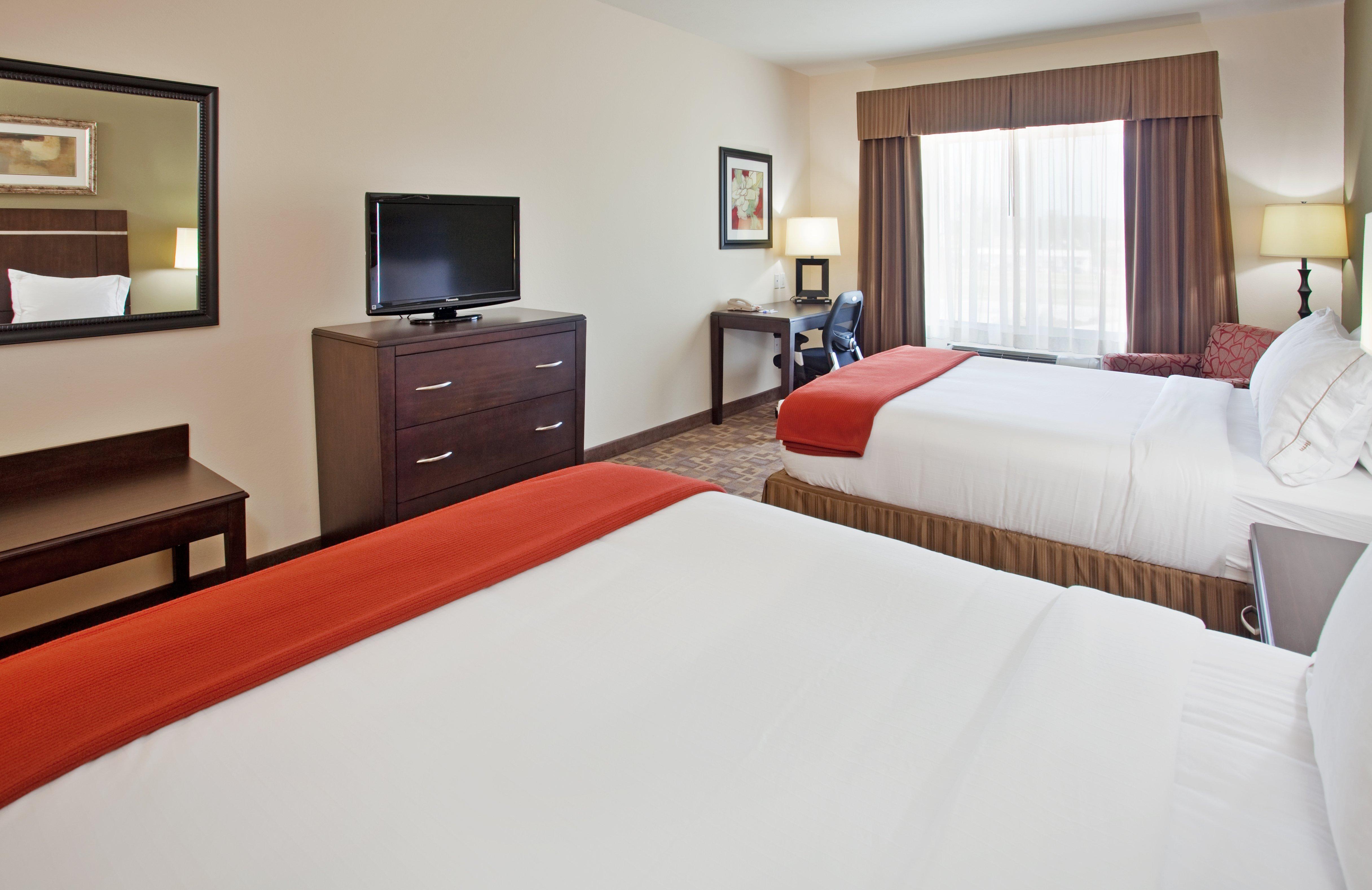 Holiday Inn Express & Suites North Topeka Extérieur photo