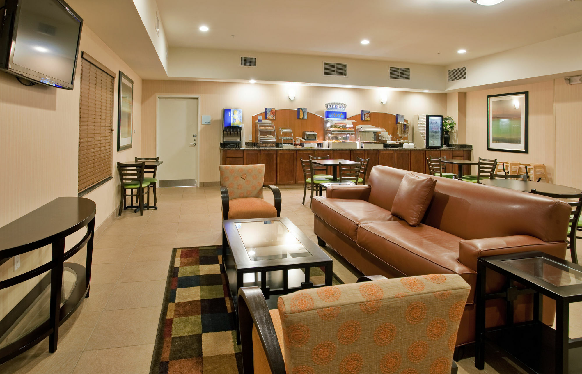 Holiday Inn Express & Suites North Topeka Extérieur photo